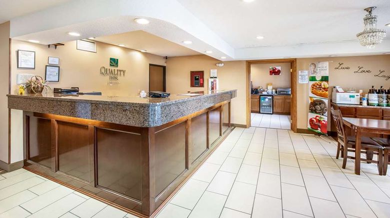 <b>Quality Inn Storm Lake Lobby</b>. Images powered by <a href="https://iceportal.shijigroup.com/" title="IcePortal" target="_blank">IcePortal</a>.