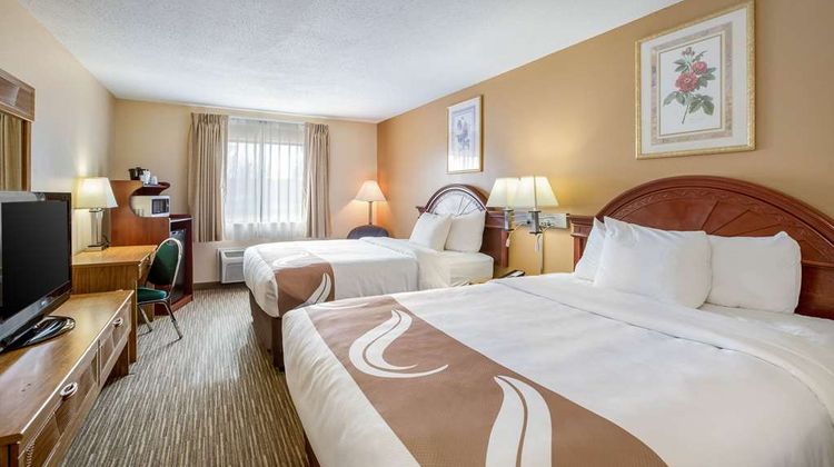 Quality Inn Storm Lake Room
