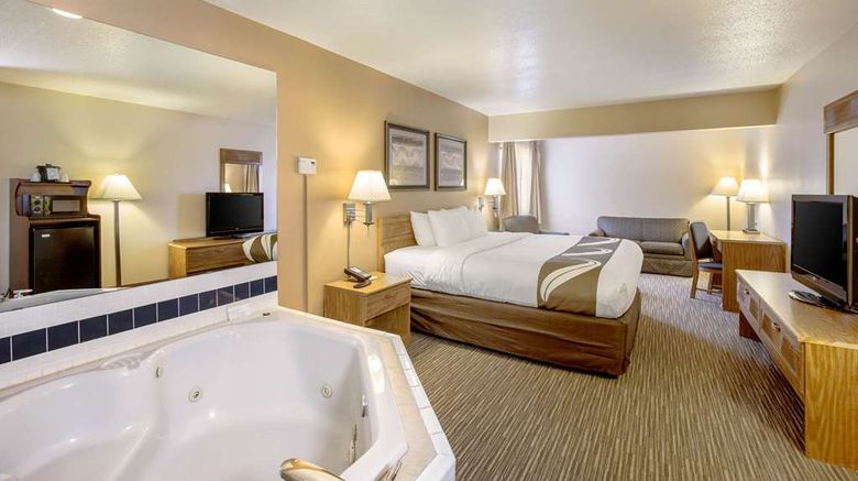 <b>Quality Inn Storm Lake Suite</b>. Images powered by <a href="https://iceportal.shijigroup.com/" title="IcePortal" target="_blank">IcePortal</a>.