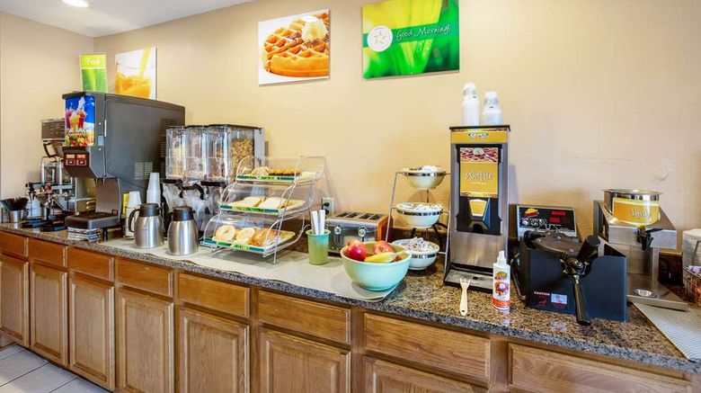 <b>Quality Inn Storm Lake Restaurant</b>. Images powered by <a href="https://iceportal.shijigroup.com/" title="IcePortal" target="_blank">IcePortal</a>.