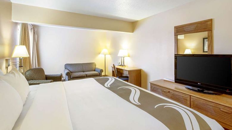 <b>Quality Inn Storm Lake Suite</b>. Images powered by <a href="https://iceportal.shijigroup.com/" title="IcePortal" target="_blank">IcePortal</a>.