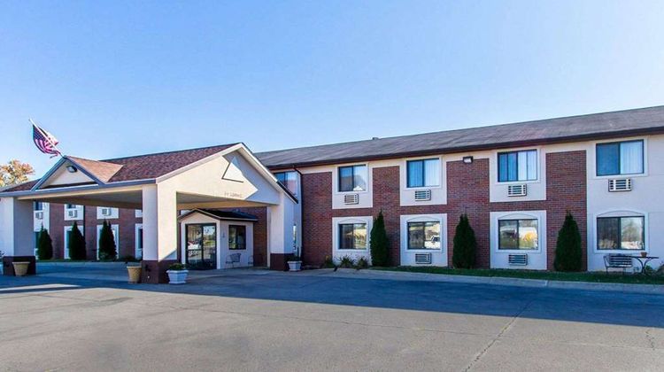 Quality Inn & Suites Exterior