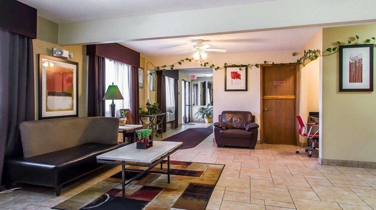 Quality Inn & Suites Lobby