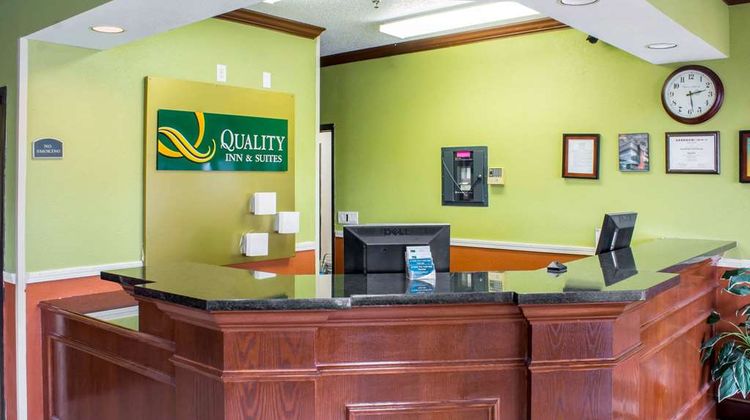 Quality Inn and Suites Sioux City Southeast Lobby
