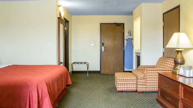 <b>Quality Inn and Suites Sioux City Southeast Room</b>. Images powered by <a href="https://iceportal.shijigroup.com/" title="IcePortal" target="_blank">IcePortal</a>.