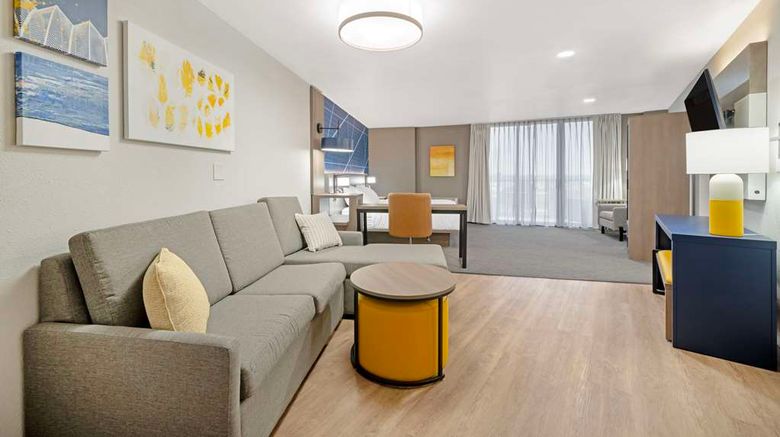 <b>Comfort Suites Idaho Falls Room</b>. Images powered by <a href="https://iceportal.shijigroup.com/" title="IcePortal" target="_blank">IcePortal</a>.