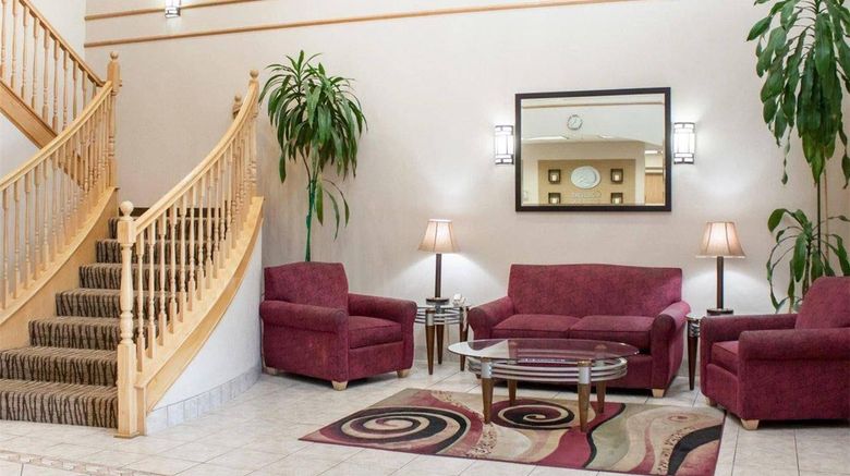 <b>Comfort Suites Airport Boise Lobby</b>. Images powered by <a href="https://iceportal.shijigroup.com/" title="IcePortal" target="_blank">IcePortal</a>.