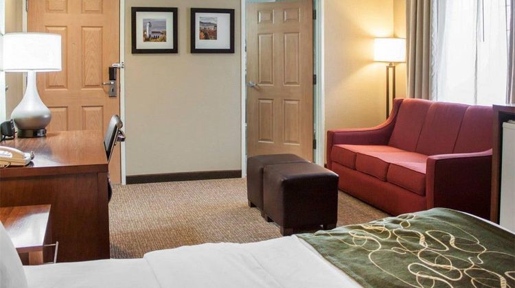 Comfort Suites Airport Boise Room
