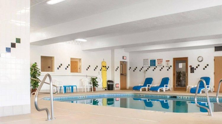Comfort Suites Airport Boise Pool