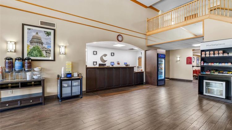 Comfort Suites Airport Boise Lobby