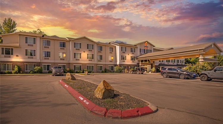 Comfort Suites Airport Boise Exterior