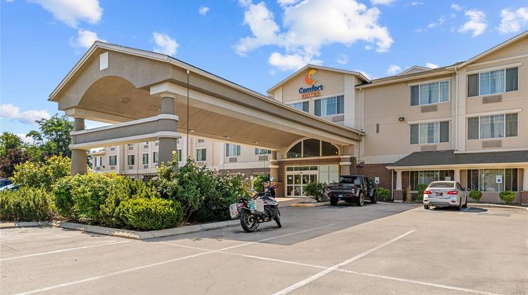 Comfort Suites Airport Boise Exterior