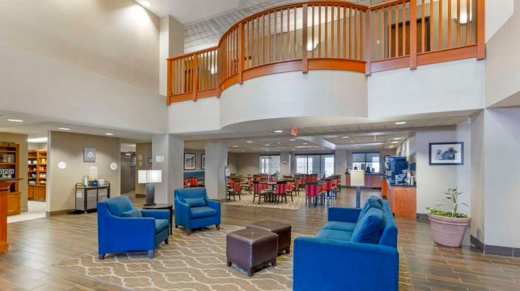 Comfort Inn & Suites Lobby