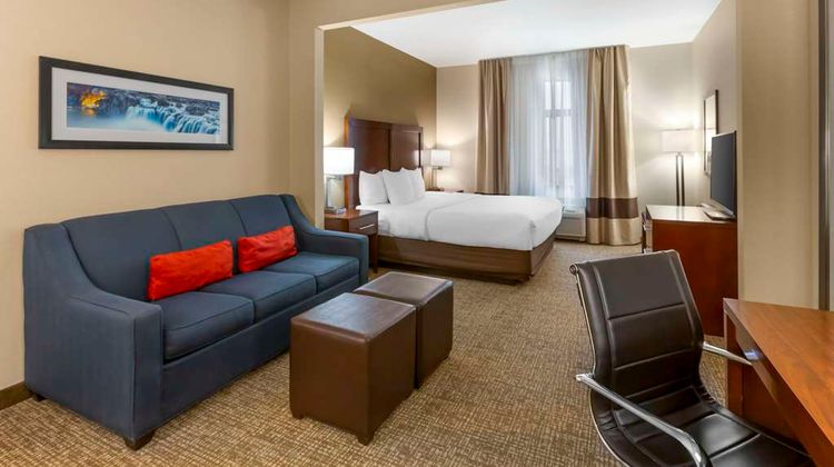 Comfort Inn & Suites Suite