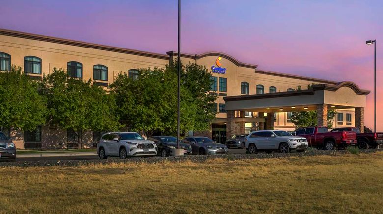<b>Comfort Inn & Suites Exterior</b>. Images powered by <a href="https://iceportal.shijigroup.com/" title="IcePortal" target="_blank">IcePortal</a>.