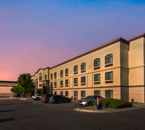 Comfort Inn & Suites Exterior