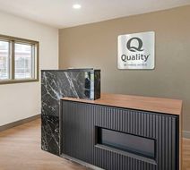 Quality Inn Idaho Falls Lobby
