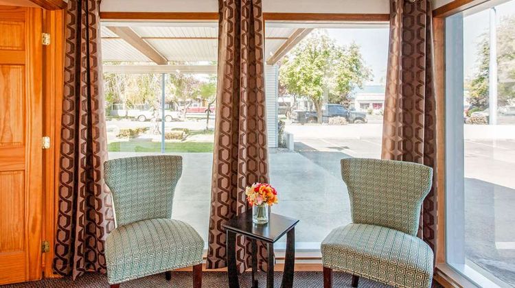 Rodeway Inn Silver Lake Motel Lobby