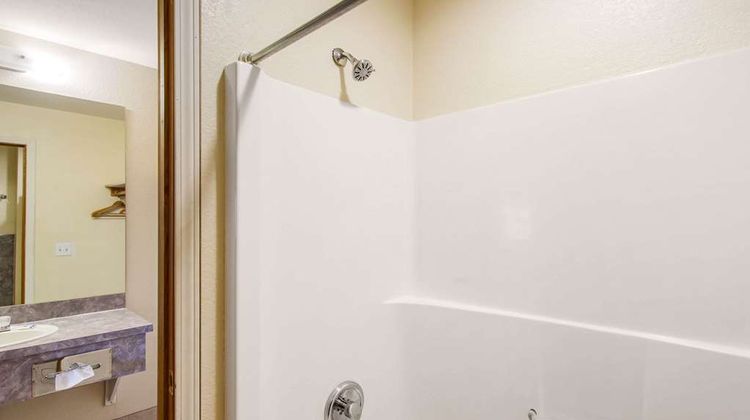 Rodeway Inn Silver Lake Motel Room