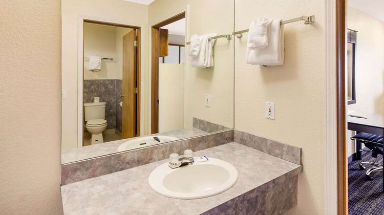 Rodeway Inn Silver Lake Motel Room