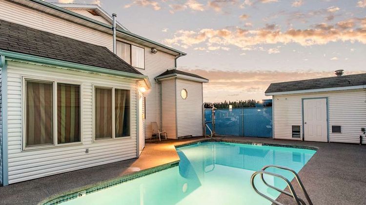 Rodeway Inn Silver Lake Motel Pool