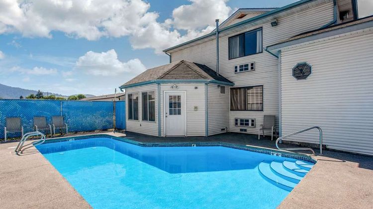 Rodeway Inn Silver Lake Motel Pool