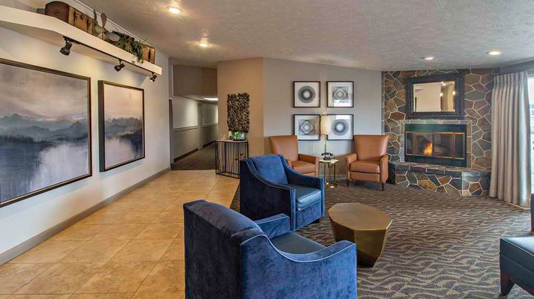 <b>Quality Inn & Suites Lobby</b>. Images powered by <a href="https://iceportal.shijigroup.com/" title="IcePortal" target="_blank">IcePortal</a>.