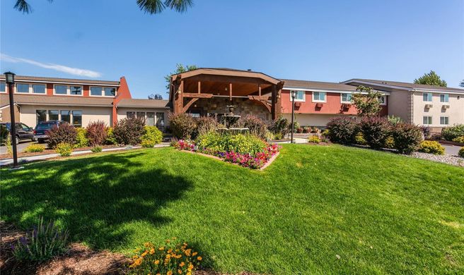 Quality Inn & Suites Exterior