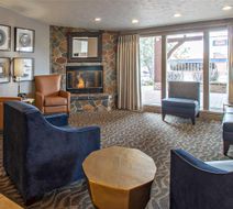 Quality Inn & Suites Lobby