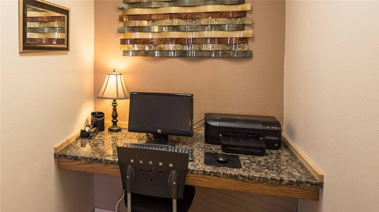 Quality Inn & Suites Other