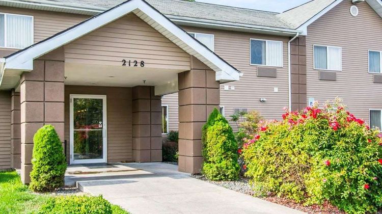 Quality Inn Exterior