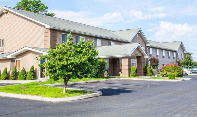 Quality Inn Exterior