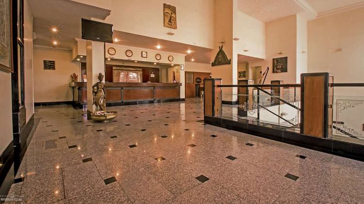 Quality Inn Regency Lobby