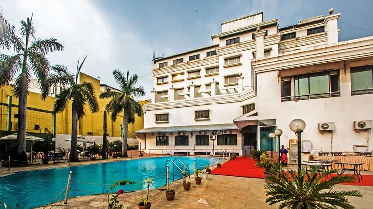 Quality Inn Regency Pool