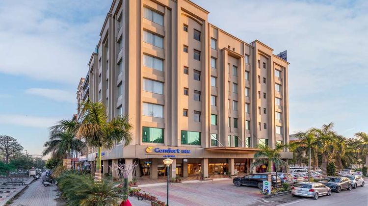 Comfort Inn Alstonia Exterior