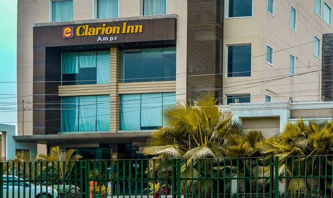 Clarion Inn Amps Exterior