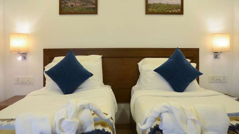 <b>Comfort Inn Emerald Room</b>. Images powered by <a href="https://iceportal.shijigroup.com/" title="IcePortal" target="_blank">IcePortal</a>.