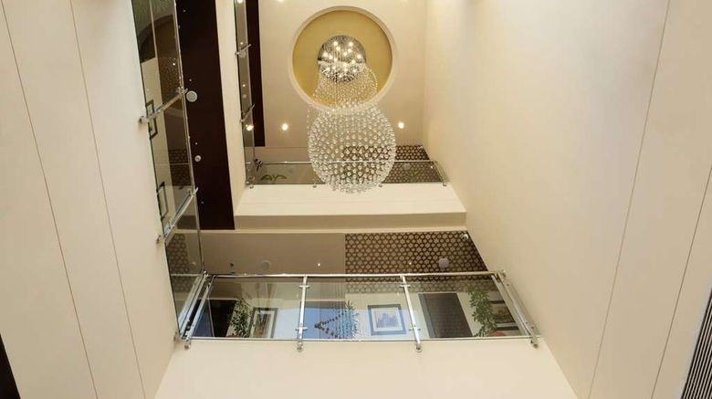 <b>Comfort Inn Sapphire Lobby</b>. Images powered by <a href="https://iceportal.shijigroup.com/" title="IcePortal" target="_blank">IcePortal</a>.