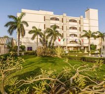 Quality Inn Palms Exterior