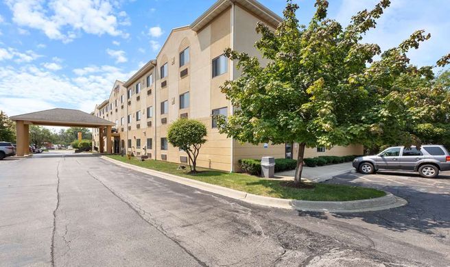 Comfort Suites Exterior