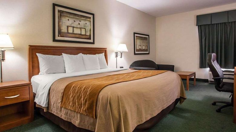 <b>Comfort Inn Room</b>. Images powered by <a href="https://iceportal.shijigroup.com/" title="IcePortal" target="_blank">IcePortal</a>.