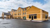 <b>Quality Inn & Suites Harvey Exterior</b>. Images powered by <a href="https://iceportal.shijigroup.com/" title="IcePortal" target="_blank">IcePortal</a>.