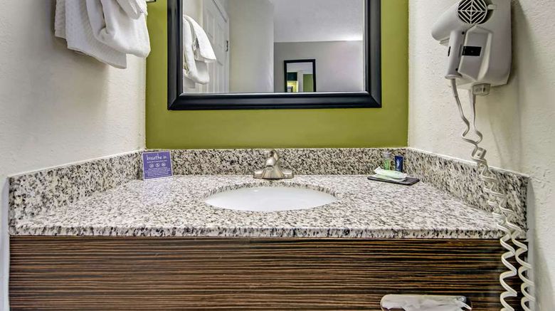 <b>Sleep Inn Room</b>. Images powered by <a href="https://iceportal.shijigroup.com/" title="IcePortal" target="_blank">IcePortal</a>.