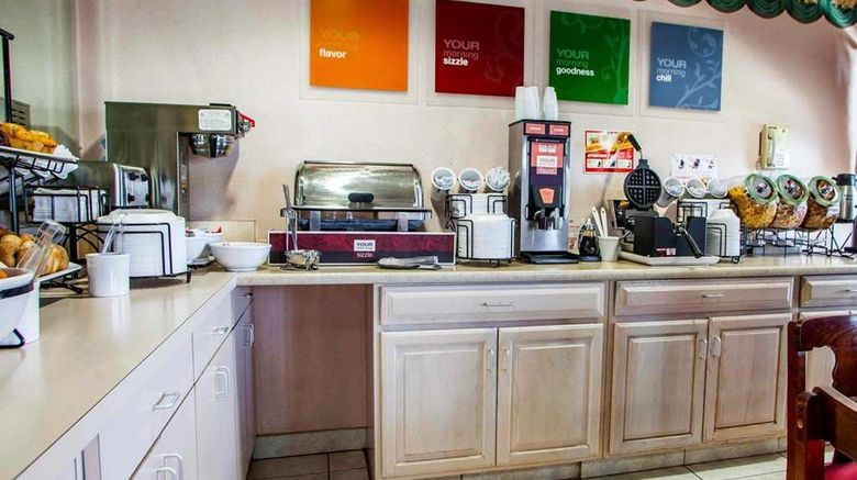 <b>Quality Inn Arcola Restaurant</b>. Images powered by <a href="https://iceportal.shijigroup.com/" title="IcePortal" target="_blank">IcePortal</a>.