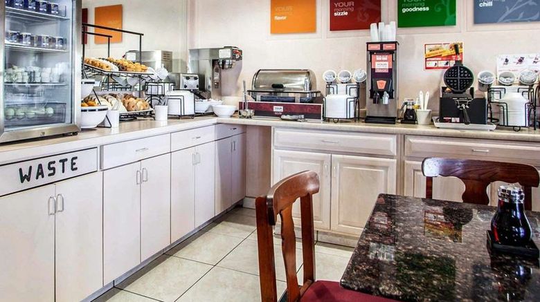 <b>Quality Inn Arcola Restaurant</b>. Images powered by <a href="https://iceportal.shijigroup.com/" title="IcePortal" target="_blank">IcePortal</a>.