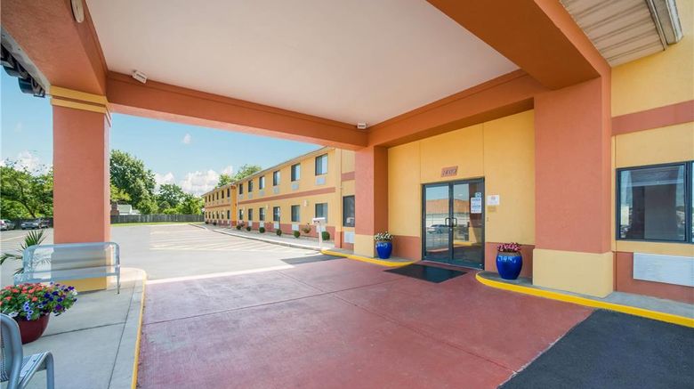 <b>Quality Inn Exterior</b>. Images powered by <a href="https://iceportal.shijigroup.com/" title="IcePortal" target="_blank">IcePortal</a>.