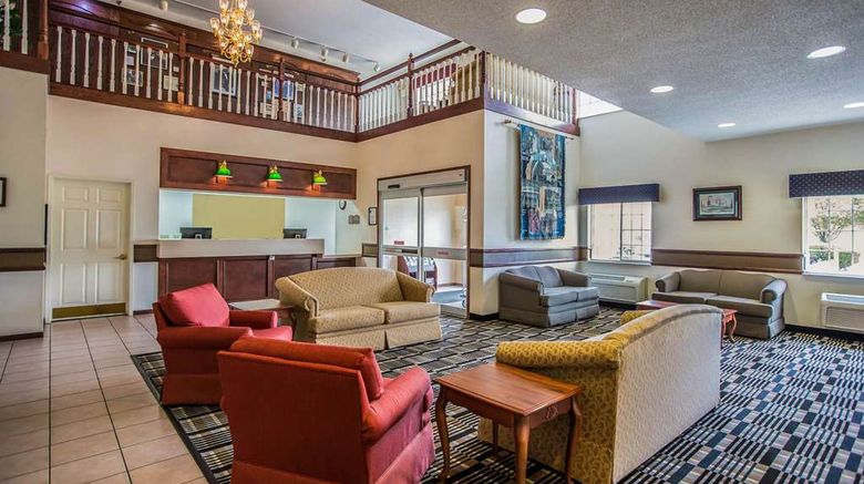 <b>Quality Inn & Suites Lobby</b>. Images powered by <a href="https://iceportal.shijigroup.com/" title="IcePortal" target="_blank">IcePortal</a>.