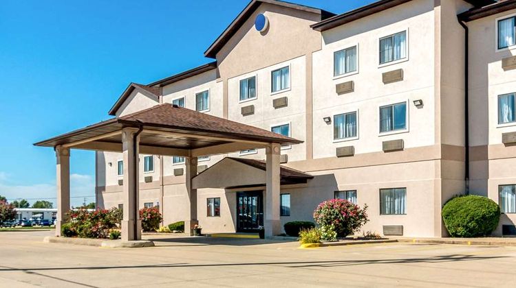 Quality Inn & Suites, Salem Exterior