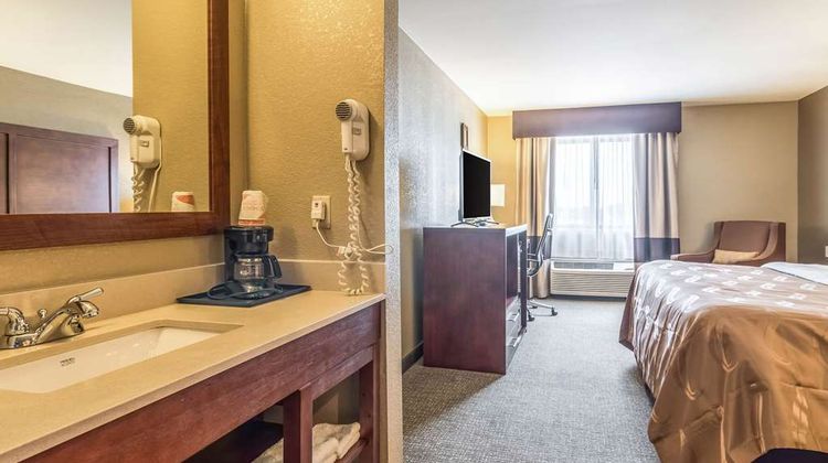 Quality Inn & Suites, Salem Room