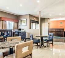 Quality Inn & Suites, Salem Lobby